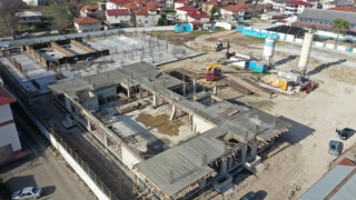 Akyazı Spor Kompleksi'nin ilk kat kaba inşaatı tamamlandı