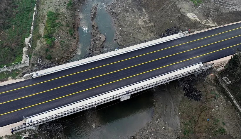 Akyazı Yeniorman Köprüsü ulaşm sorunlarını ortadan kaldırdı