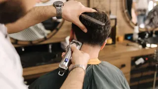 Akyazı’da tıraş daha ucuz: 780 yerine 600 TL