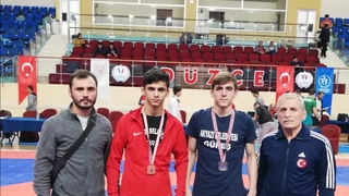 Akyazılı güreşçiler Milli takıma çağrıldı