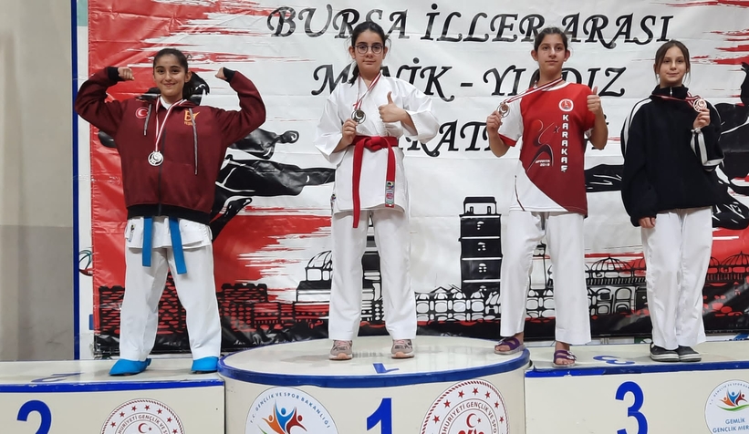 Akyazılı karatecilerden 6 madalya