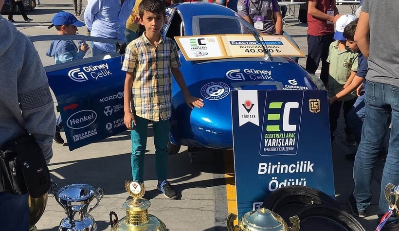 Akyazılı Mehmet Hanefi gururlandırdı