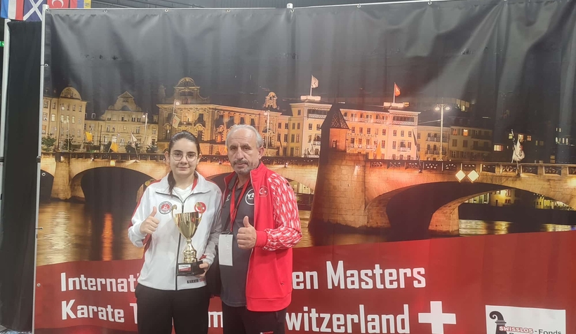 Akyazılı Milli karateci Sare Kaya gururlandırdı