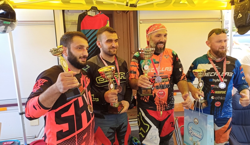 Akyazılı sporcular Kum Enduro Yarışları'na damga vurdu