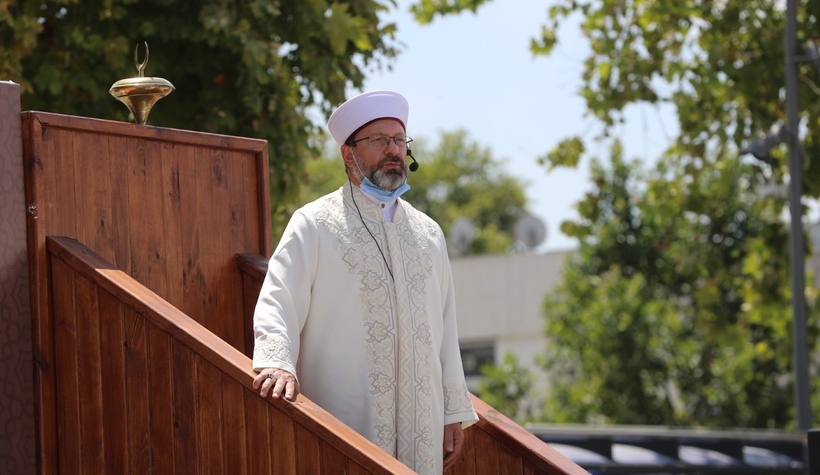 Ali Erbaş, Demokrasi Meydanı'nda cuma namazını kıldırdı