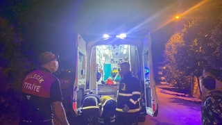 Alkol alırken 20 metrelik şarampole yuvarlandı