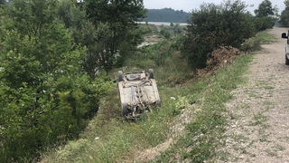 Alkollü sürücünün otomobili takla attı