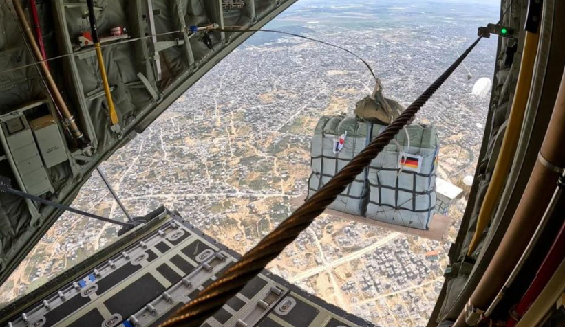 Almanya, ilk kez Gazze’ye havadan yardım bıraktı