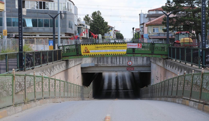 Alt geçit bakıma alınıyor