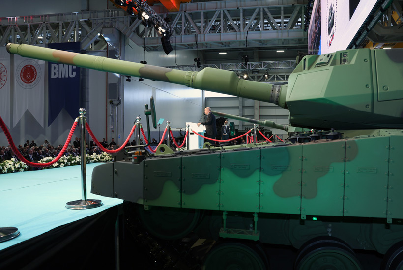 Altay Tankı'nın TSK'ya ilk teslimatı yapıldı