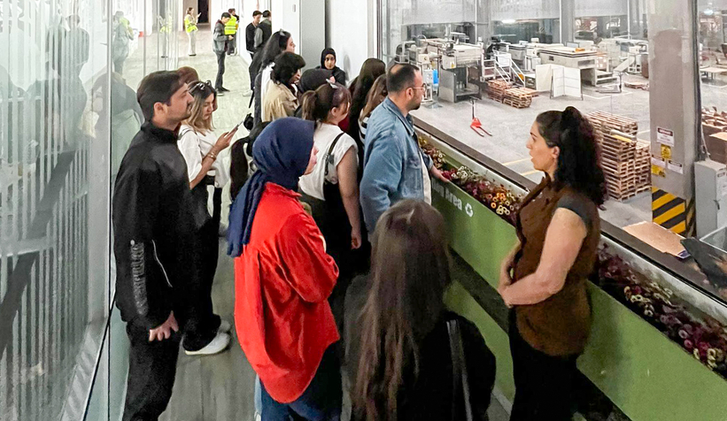 Ambalaj tasarım ve üretimini yerinde gördüler