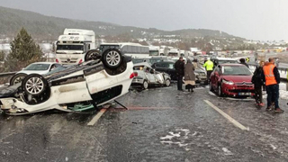 Anadolu Otoyolu'nda zincirleme kaza: 2 yaralı