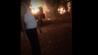 Anız ateşi bir ev ve samanlığı kül etti