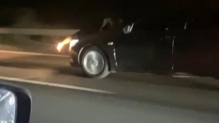 Anne, oğlu için kaput üstünde kilometrelerce yol gitti