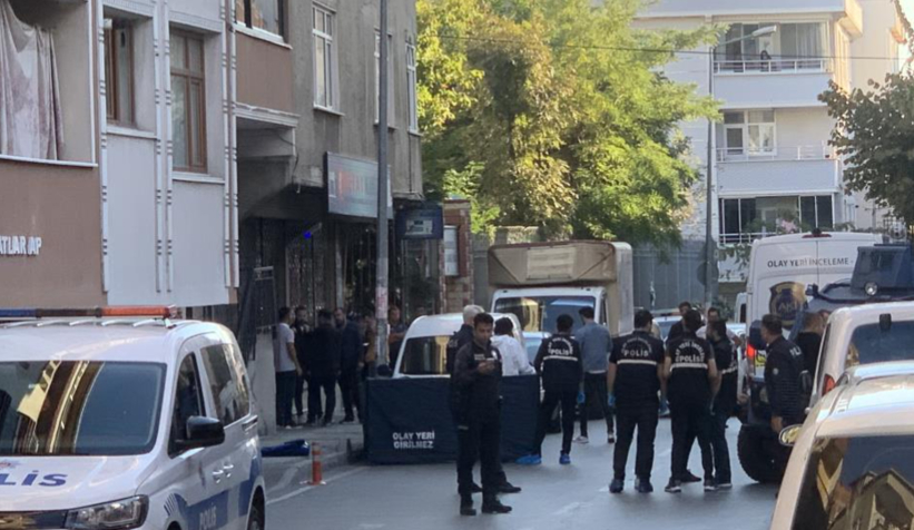 Annesinin başını kesip camdan aşağıya attı