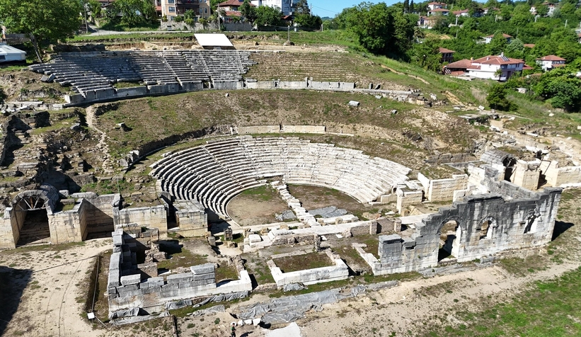 Antik kentin restorasyonu devam ediyor