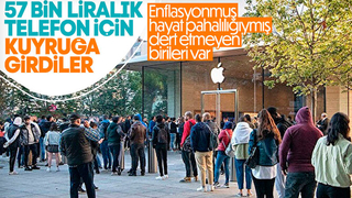 Apple mağazalarının önünde İPhone kuyruğu