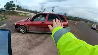 Aranan şahıs denetimde yakalandı, kaçtı; Geri dönüp olay çıkardı!