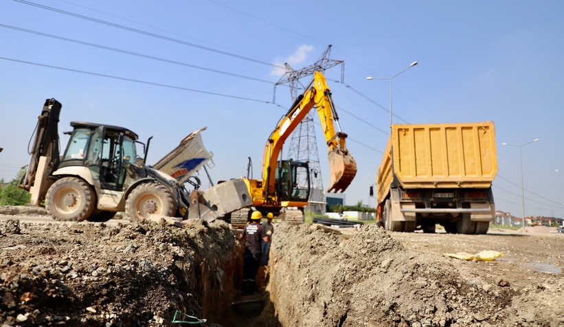 Aras Caddesi'nde çalışmalar sürüyor