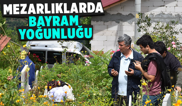 Arefe günü mezar ziyareti yaptılar