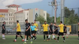 As Akyazıspor hazırlık maçında Düzce Derelerspor'u 6-1 mağlup etti