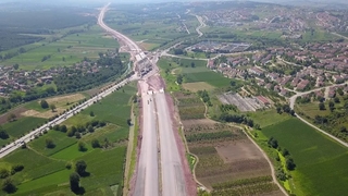 Asfalt serimi devam ediyor