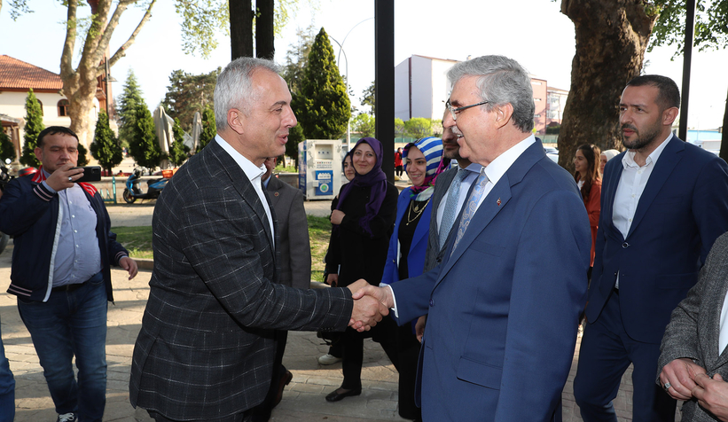 Asfaltlanmayan grup yolu kalmayacak