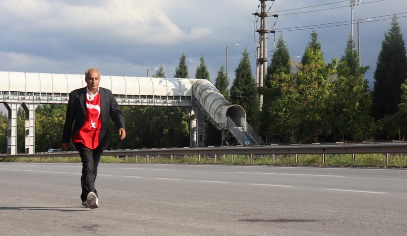 Aşı ve PCR yaptırmadı; 450 kilometre yolu yürüdü