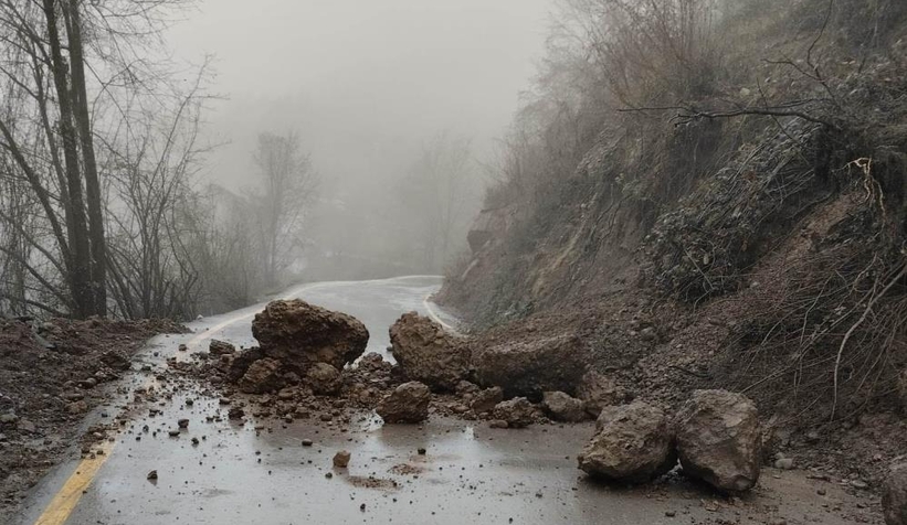 Aşırı yağışlar heyelana sebep oldu