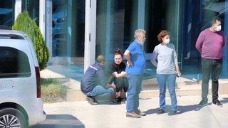 Asit kuyusuna düşen patron ile onu kurtarmaya çalışan işçi öldü