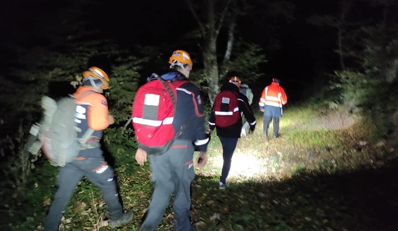 Askeri helikopterle kurtarıldılar