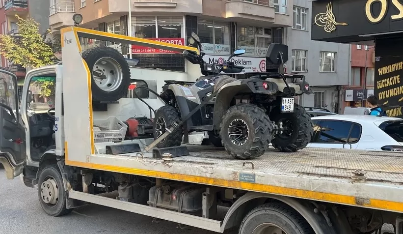 ATV ile emniyetin önünde drift attı: 20 bin lira ceza yedi