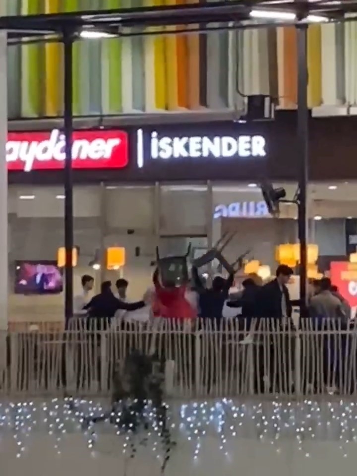 AVM boks ringine döndü