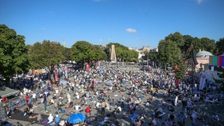 Ayasofya Camii'ne girişler durduruldu