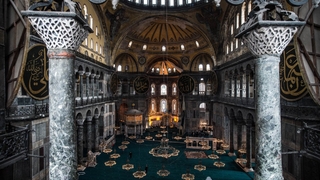 Ayasofya Camii yeni çehresiyle hayran bıraktı