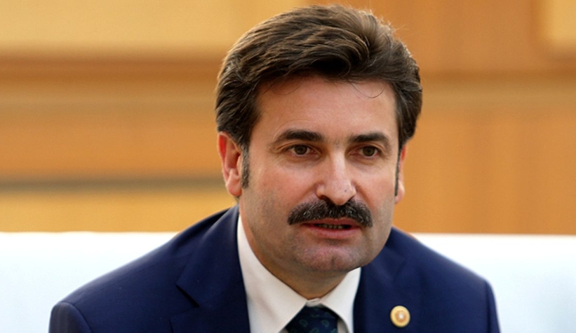 Ayhan Sefer Üstün'ün evi kurşunlandı