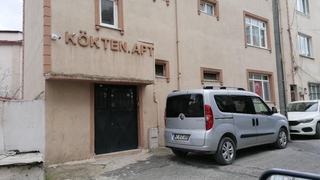 Baba dehşeti; oğlu, gelini ve 2 torununu bıçakla yaraladı