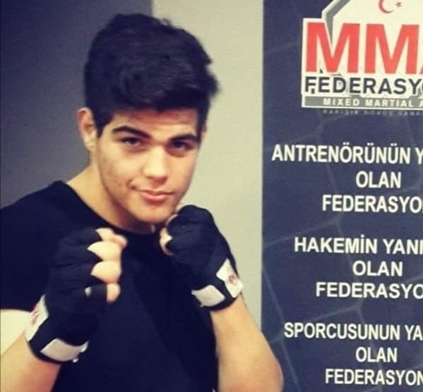 Babasına yardım ederken öldü