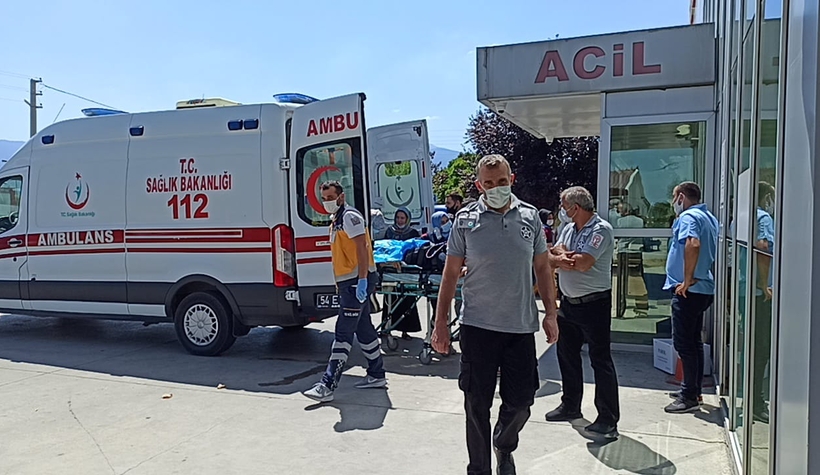 Babasını ve babaannesini vurdu