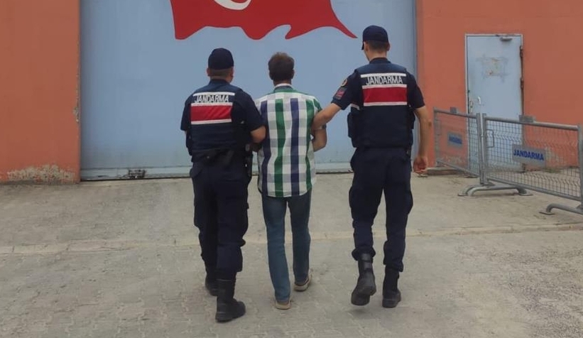 Babasının evinde saklanıyordu, yakayı ele verdi