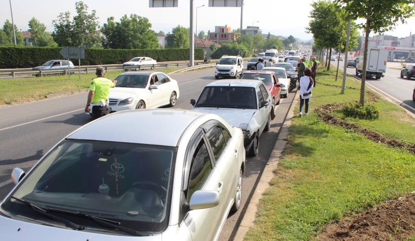 Bağlantı yolunda 5 araç birbirine girdi