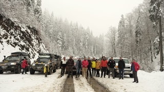 Baharda yağan karın tadını çıkarttılar