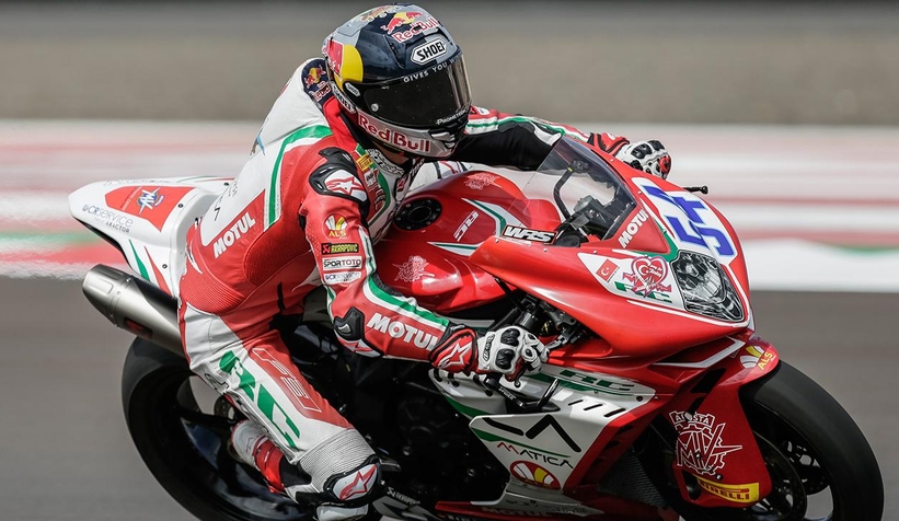 Bahattin Sofuoğlu, Çekya'da podyuma çıktı