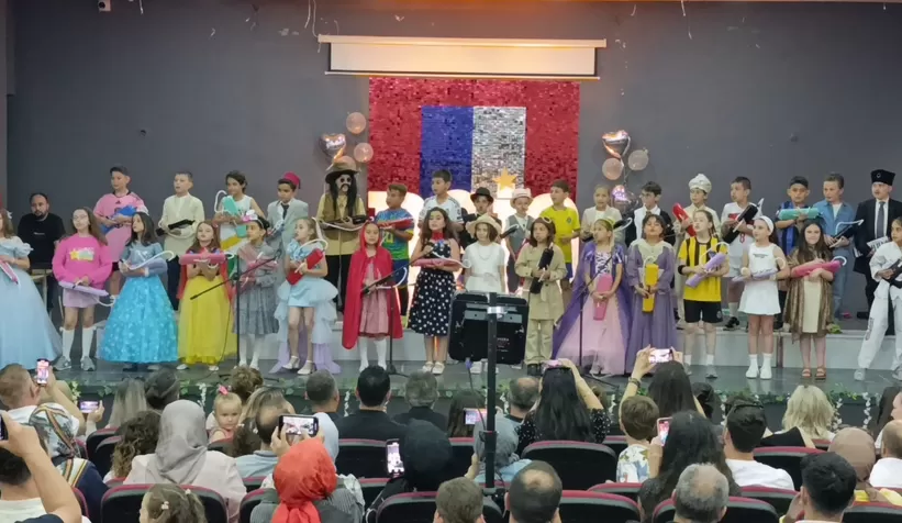 Bahçelievler Gazi İlkokulu öğrencilerinden muhteşem gösteri