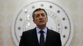 Bakan açıkladı; Tüm sınavlar okullarda yapılacak