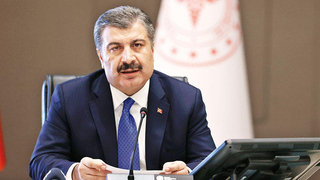 Bakan Koca'dan kritik açıklama; Salgın tırmanışa geçti