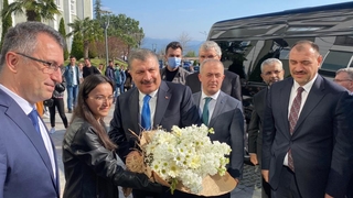 Bakan Koca, tıp fakültesi öğrencileriyle bir araya geldi