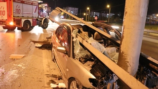 Bariyerlere ok gibi saplandı