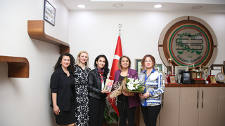 Baro Başkanı Yıldız kadın akademisyenleri ağırladı