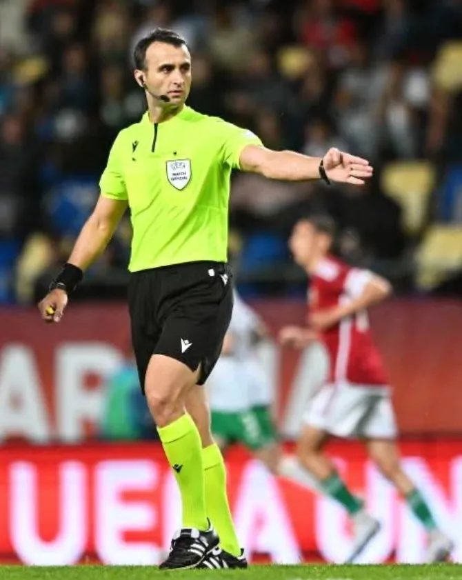 Başakşehir-Galatasaray maçında Atilla Karaoğlan düdük çalacak